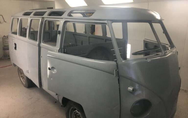 1956 Wolfsburg 23 Window Deluxe p 27 u 1-1