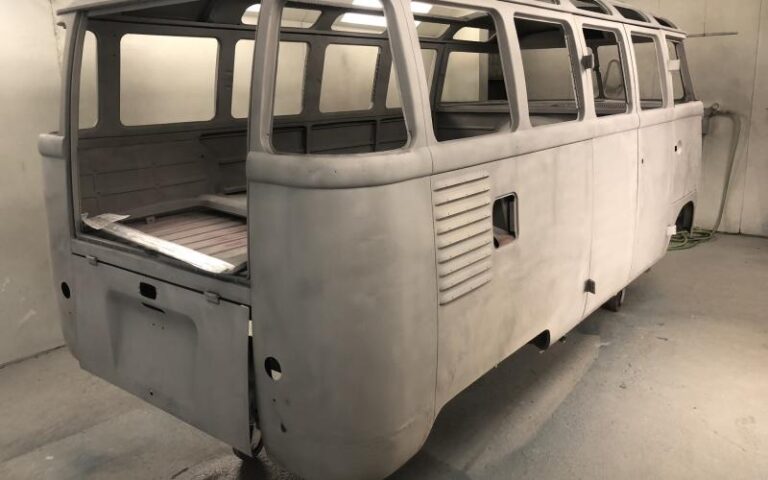 1956 Wolfsburg 23 Window Deluxe p 27 u 3-9