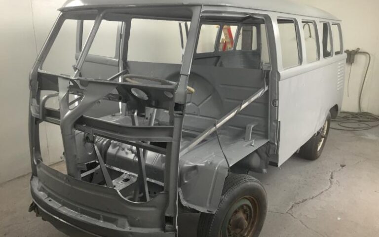 1958 15 Window Deluxe Press Bumper Bus p 30 u 1-19