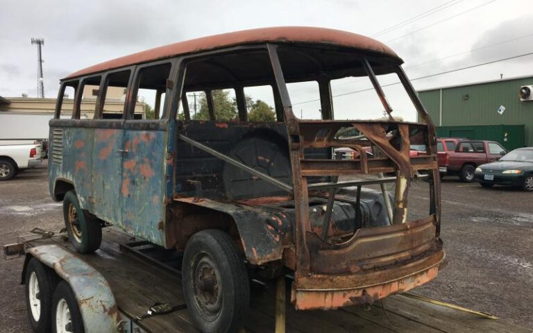1958 15 Window Deluxe Press Bumper Bus p 30 u 1-21