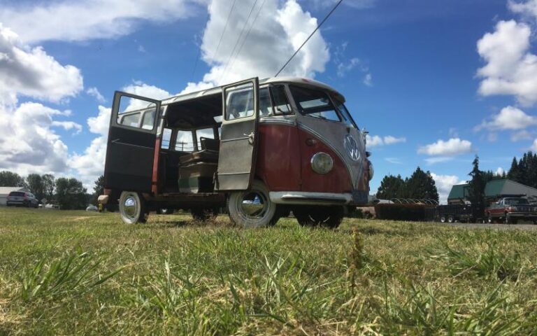 1959 Volkswagen 23 Window Deluxe Microbus Survivor Resto p 18 u 1-4