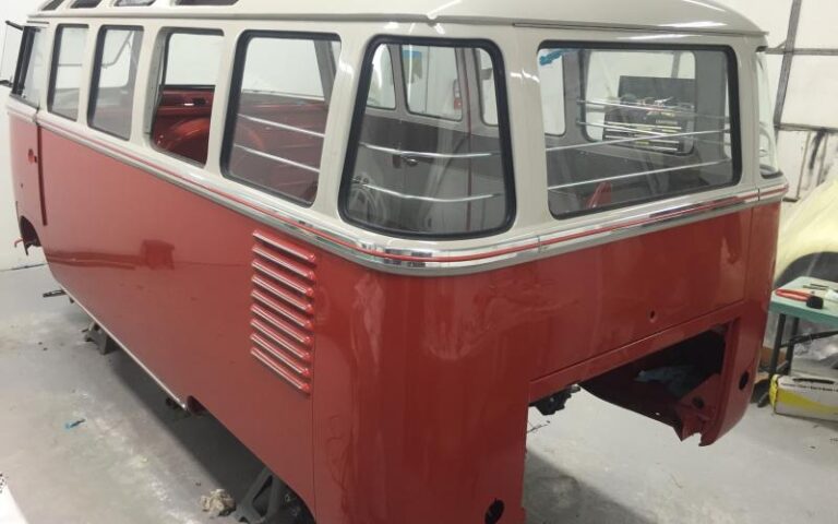 1959 Volkswagen 23 Window Deluxe Microbus p 15 u 4-4