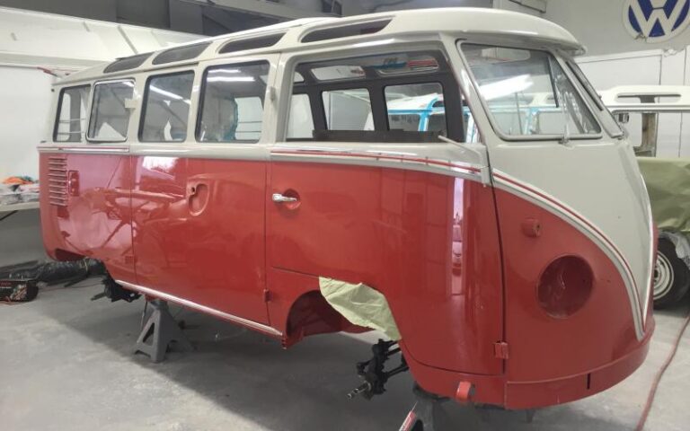 1959 Volkswagen 23 Window Deluxe Microbus p 15 u 4-5