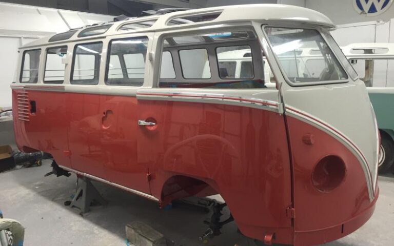 1959 Volkswagen 23 Window Deluxe Microbus p 15 u 4-9