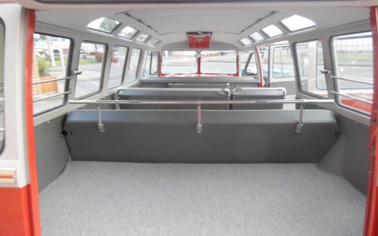 1959 Volkswagen 23 Window Deluxe Microbus p 15 u 5-1