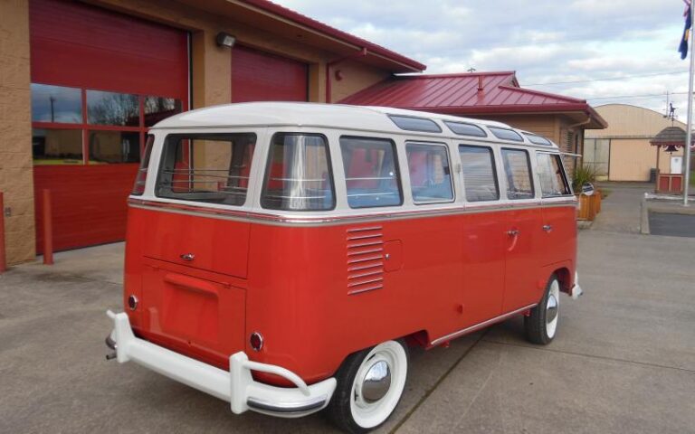 1959 Volkswagen 23 Window Deluxe Microbus p 15 u 5-4