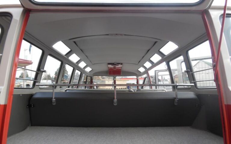 1959 Volkswagen 23 Window Deluxe Microbus p 15 u 5