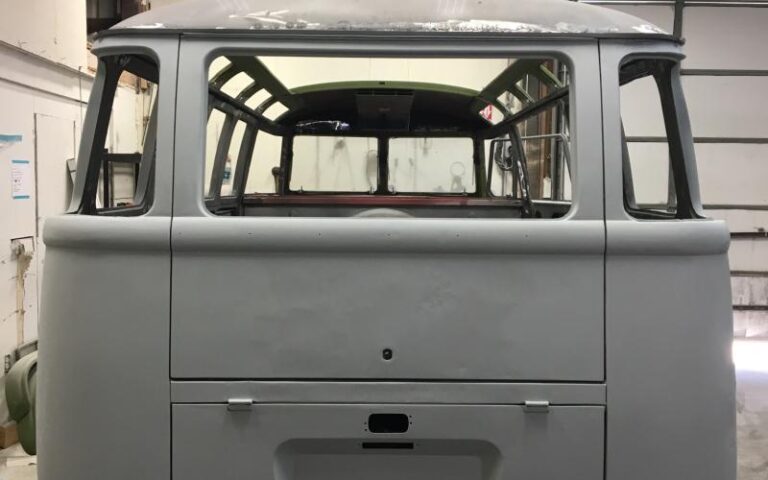 1961 VW 23 Window Deluxe Microbus p 20 u 2-6