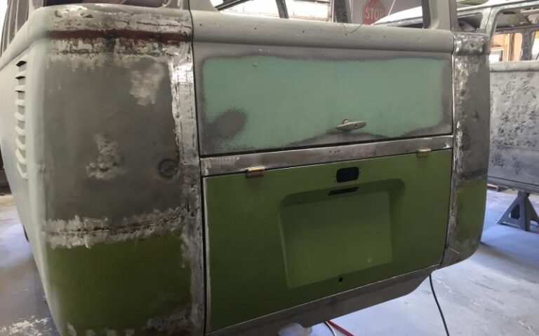 1961 VW 23 Window Deluxe Microbus p 20 u 2