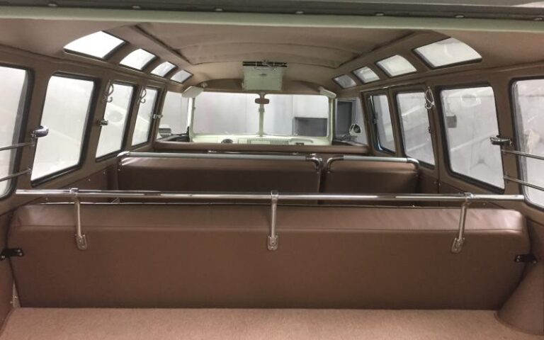 1961 VW 23 Window Deluxe Microbus p 20 u 5-2
