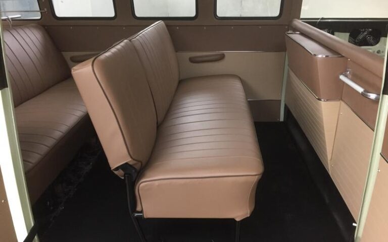 1961 VW 23 Window Deluxe Microbus p 20 u 5-5