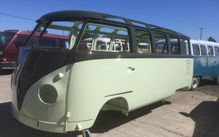 1961 VW 23 Window Deluxe Microbus p 20 u 5-8