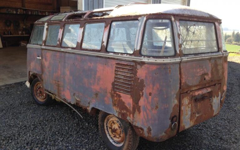 1961 Volkswagen 23 Window Deluxe Microbus American Pickers p 10 u 1-4