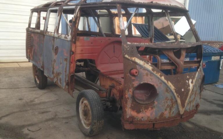 1961 Volkswagen 23 Window Deluxe Microbus American Pickers p 10 u 1-6