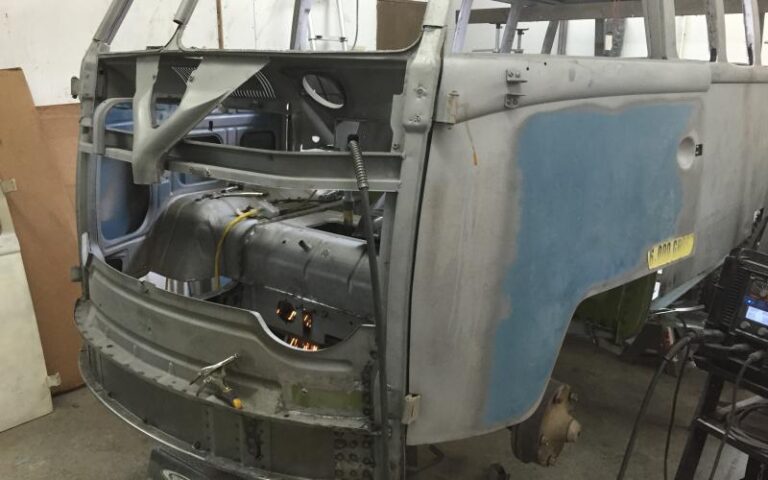 1961 Volkswagen 23 Window Deluxe Microbus American Pickers p 10 u 1