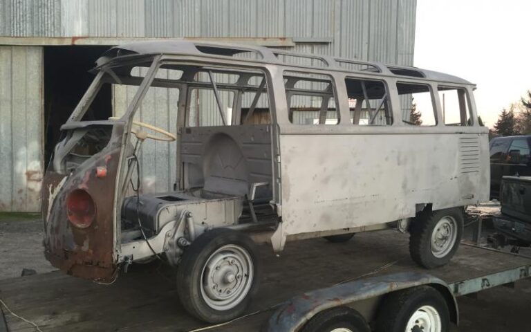 1961 Volkswagen 23 Window Deluxe Microbus American Pickers p 10 u 1-8