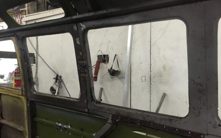 1961 Volkswagen 23 Window Deluxe Microbus American Pickers p 10 u 2-1