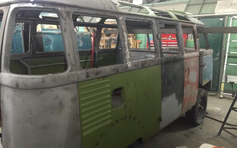 1961 Volkswagen 23 Window Deluxe Microbus American Pickers p 10 u 2-2