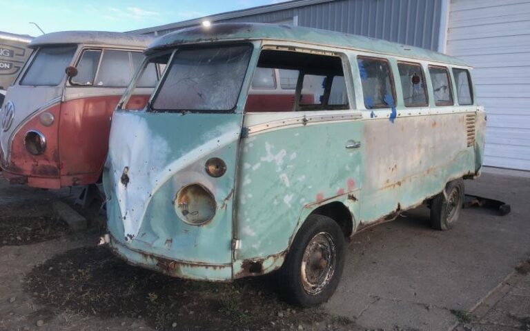 1962 15 Window Deluxe Bus p 44 u 1-10