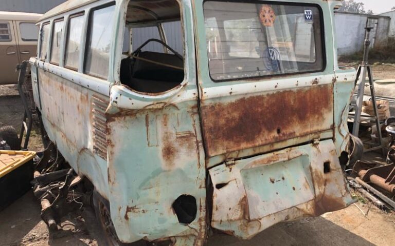 1962 15 Window Deluxe Bus p 44 u 1-7