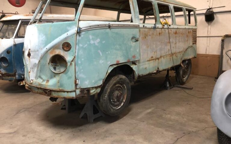 1962 15 Window Deluxe Bus p 44 u 1-9