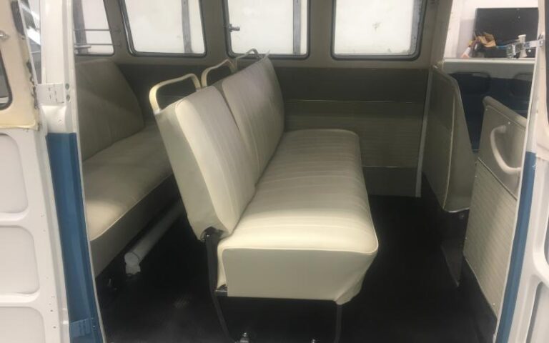 1963 Volkswagen 15 Window Deluxe Walk-Thru p 21 u 1-7
