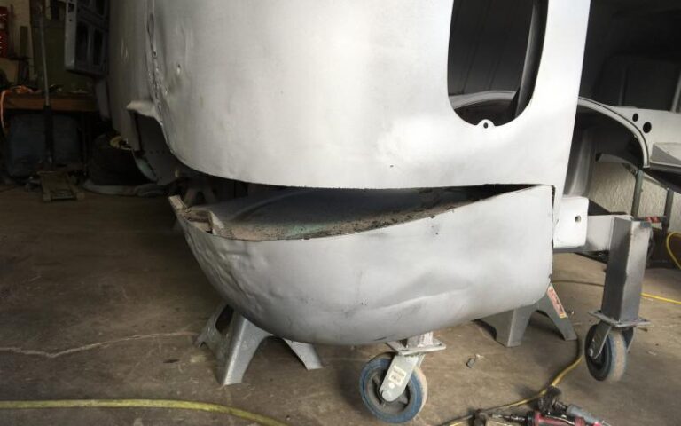 1964 Volkswagen 11 Window Westfalia Subhatch p 36 u 2-5