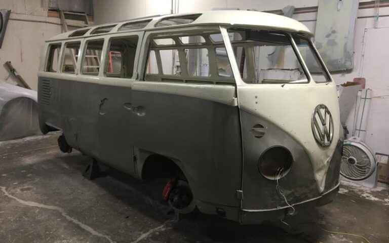 1964 Volkswagen 21 Window Deluxe Microbus p 24 u 1-6
