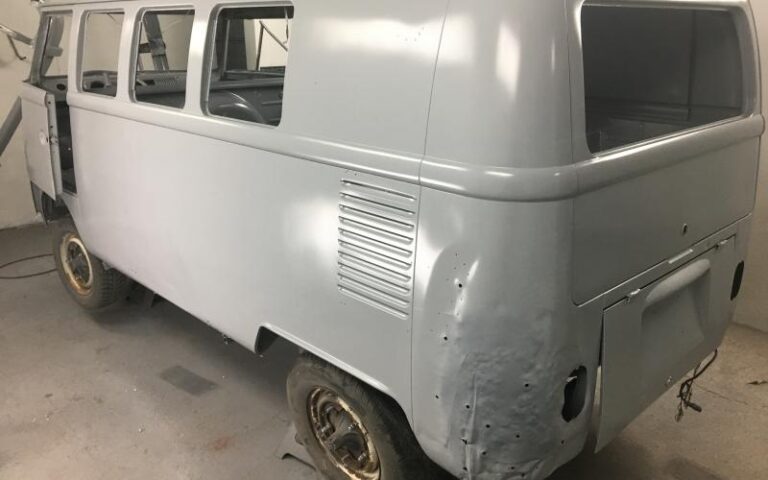 1965 Volkswagen 11 Window Bus p 17 u 1-4