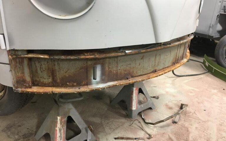 1965 Volkswagen 11 Window Bus p 17 u 1-9