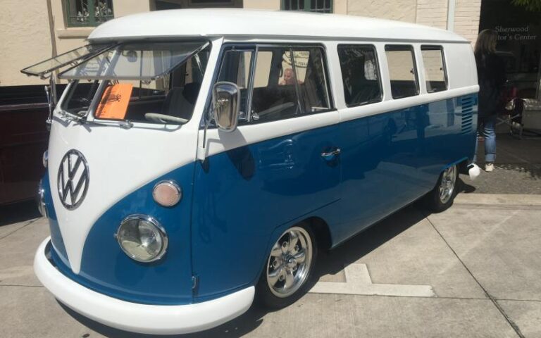 1965 Volkswagen 11 Window Bus p 17 u 2-4