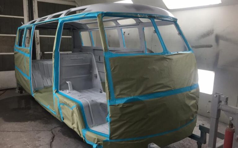 1965 Volkswagen 21 Window Deluxe Microbus p 12 u 1-10
