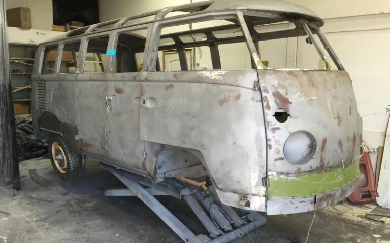 1965 Volkswagen 21 Window Deluxe Microbus p 12 u 1-6