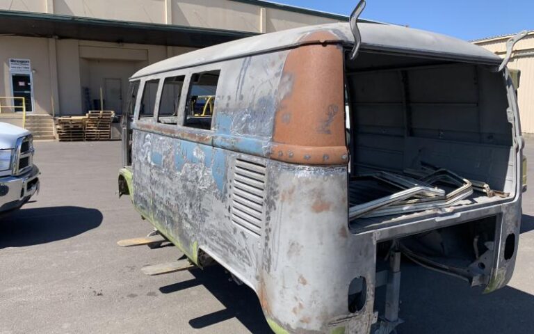 1965 Volkswagen EZ Camper p 37 u 1-1
