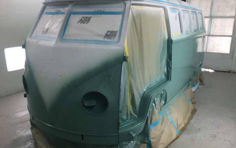 1966 Volkswagen 21 Window Deluxe Microbus p 16 u 1