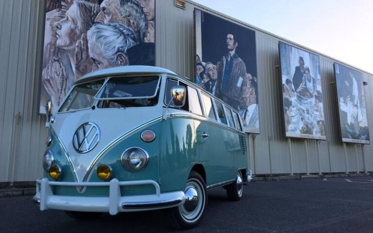 1966 Volkswagen 21 Window Deluxe Microbus p 16 u 4-6