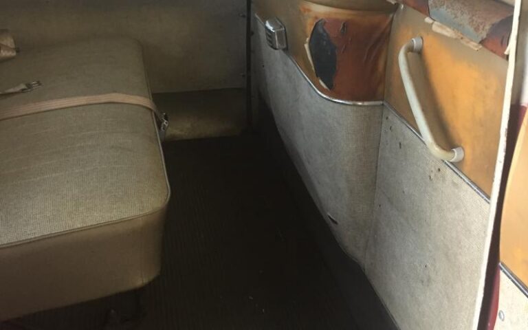 1967 21 Window Deluxe JIMI p 19 u 1-10