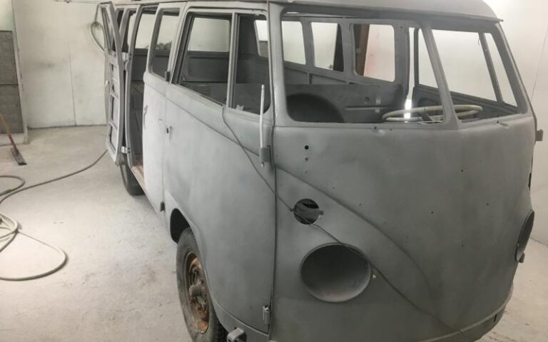 1967 21 Window Deluxe JIMI p 19 u 5-3