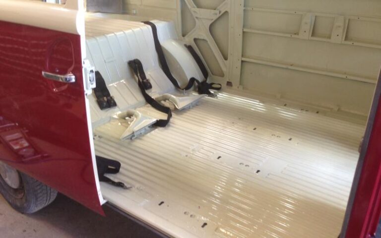 1971 Volkswagen Bay Window Deluxe Red Bus p 6 u 1-8