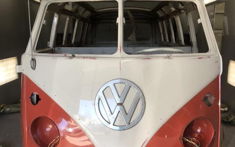 SURVIVOR RESTORATION Volkswagen 21 Window Deluxe Bus p 22 u 1-6